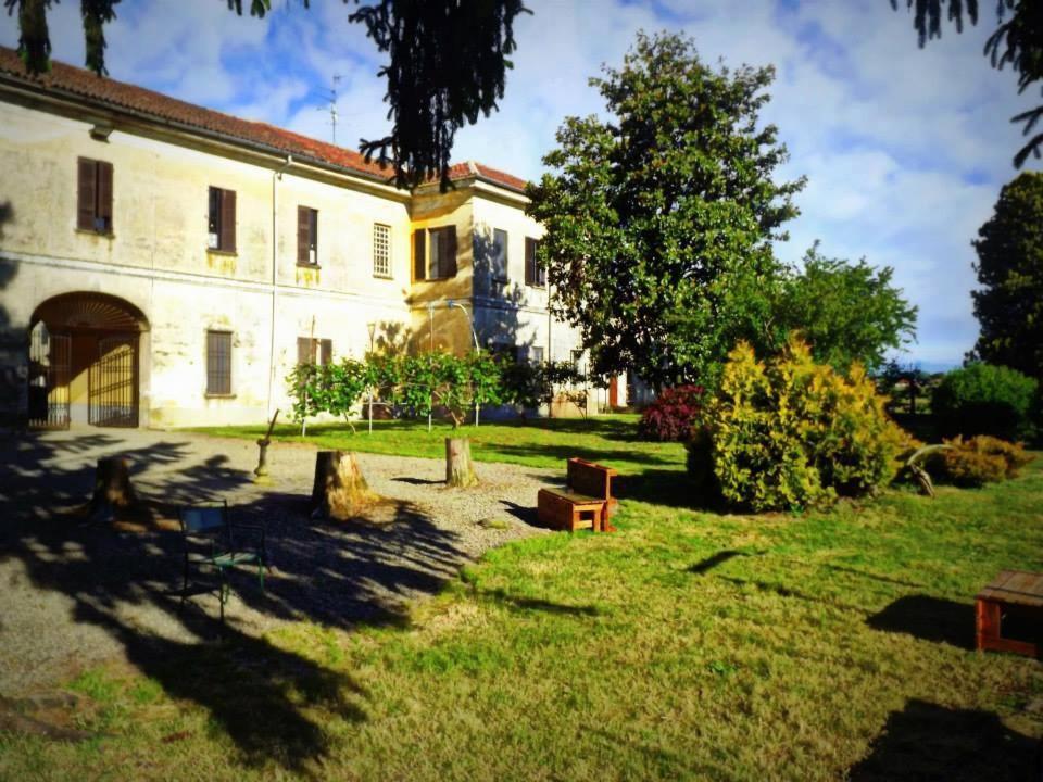 Agriturismo Cascina Graziosa Cameriano ภายนอก รูปภาพ