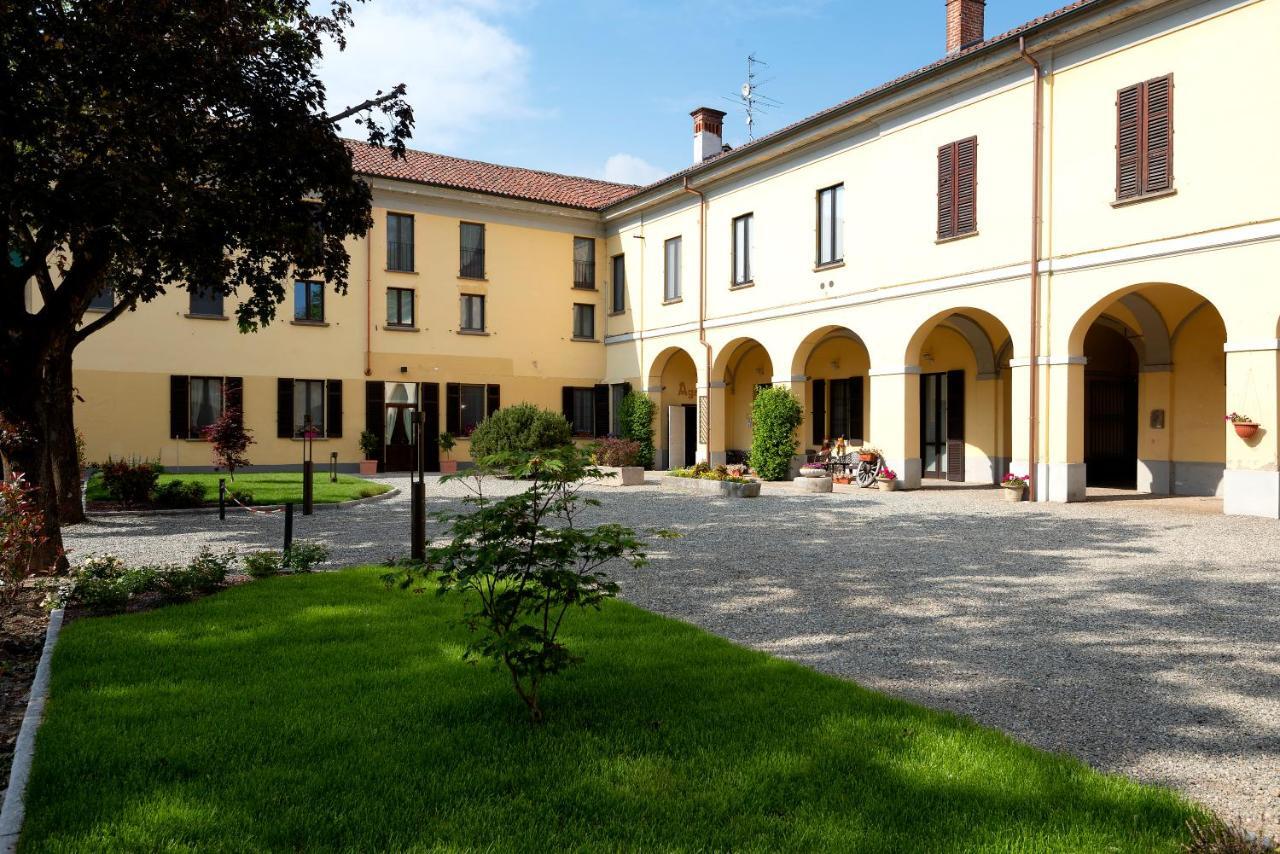Agriturismo Cascina Graziosa Cameriano ภายนอก รูปภาพ